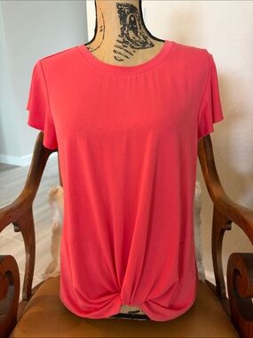 Time and Tru Coral Knot Front Short Sleeve Tee